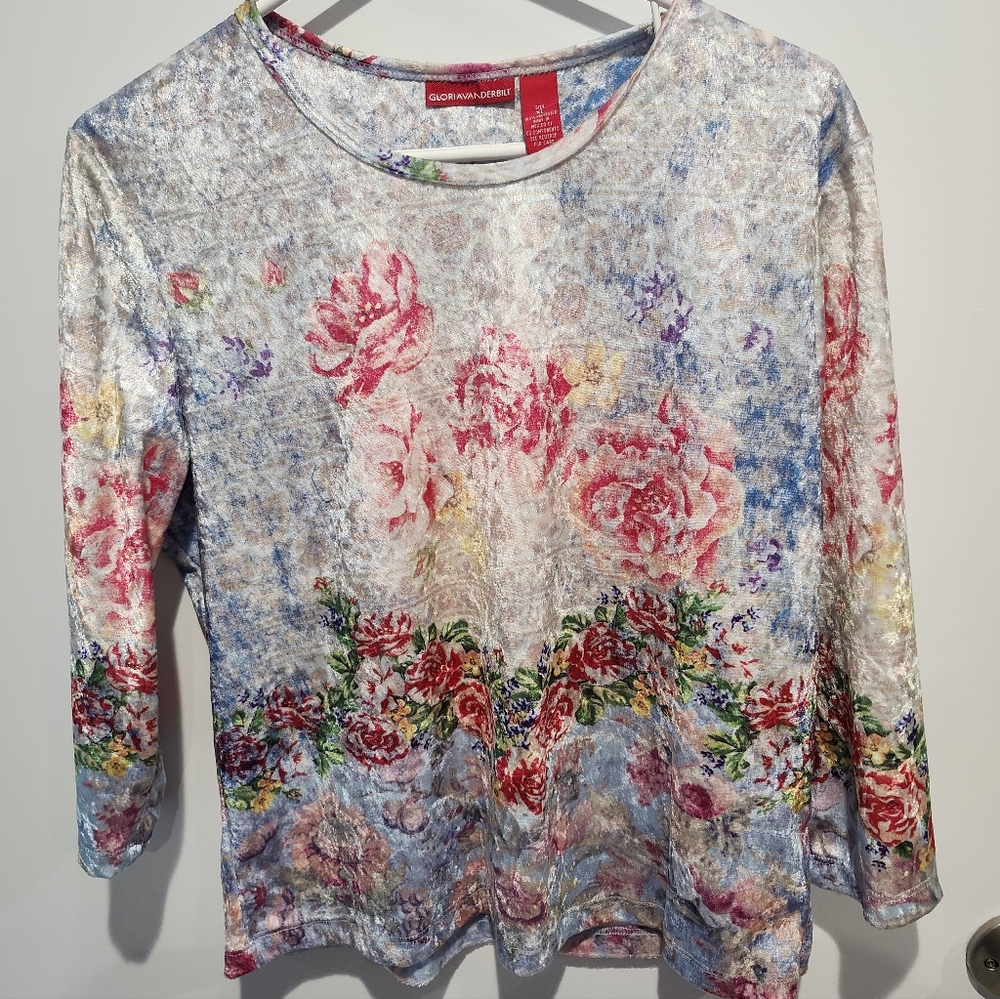 XL Gloria Vanderbilt Floral Print Blouse with Pink and Blue Accents